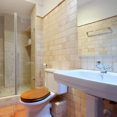 Casa Con Encanto En La Juderia De *