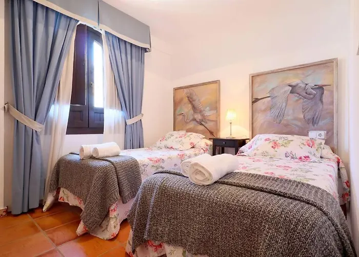 Casa Con Encanto En La Juderia De Nyaraló