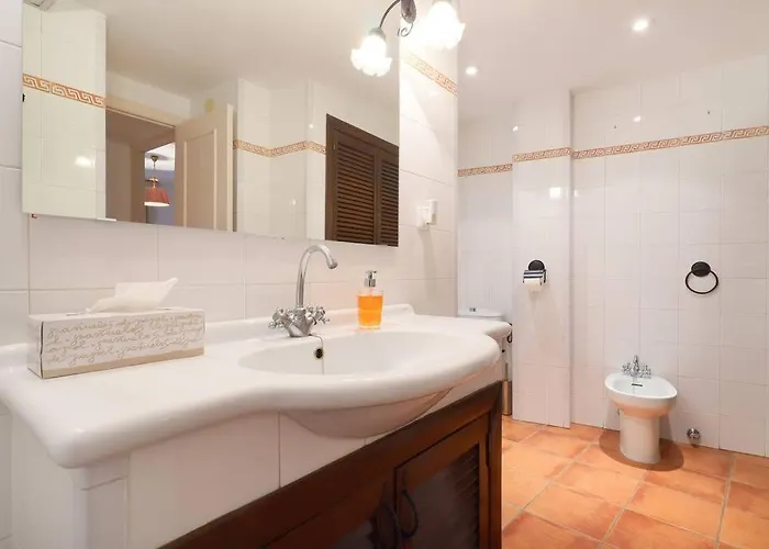 Casa Con Encanto En La Juderia De Hébergement de vacances *