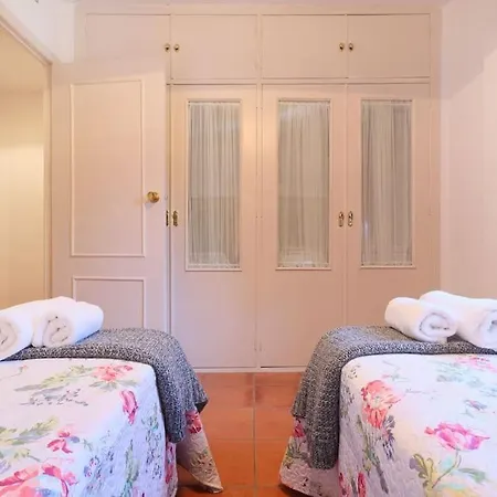 Casa Con Encanto En La Judería De *